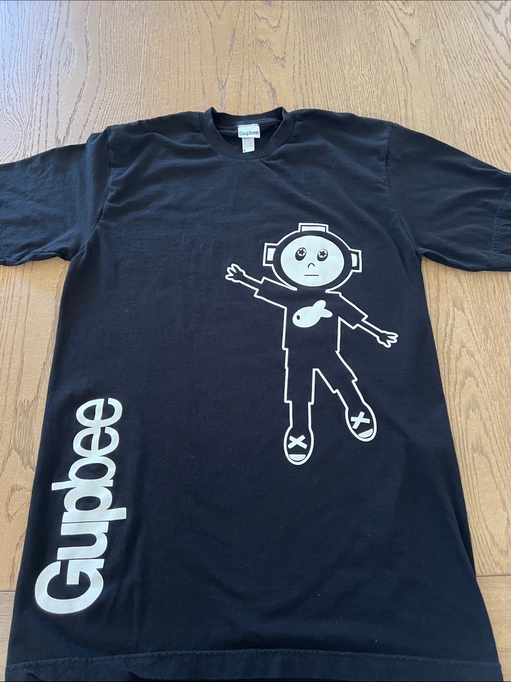 Gupbee Streetwear - Men’s Black Graphic Tee